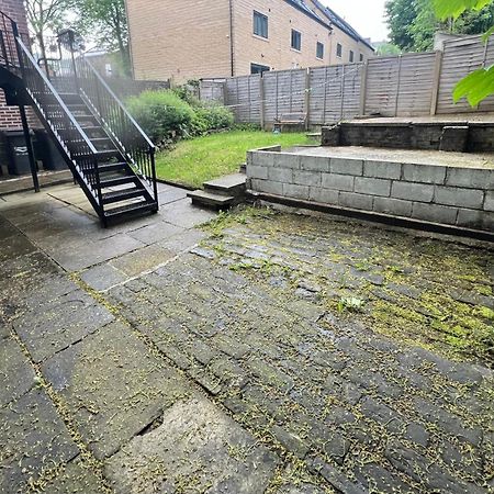 Spacious Ground Floor Suite Comfortably Sleeps Up To Eight Halifax Extérieur photo