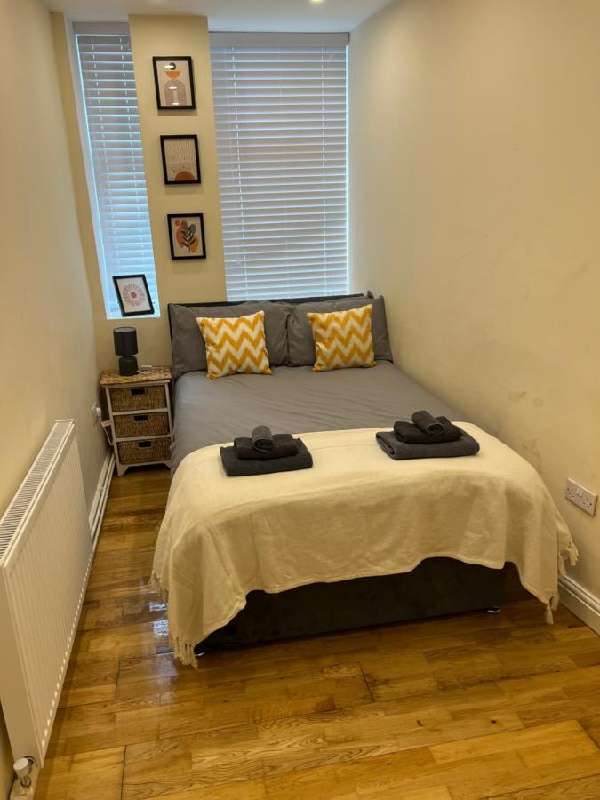 Spacious Ground Floor Suite Comfortably Sleeps Up To Eight Halifax Extérieur photo